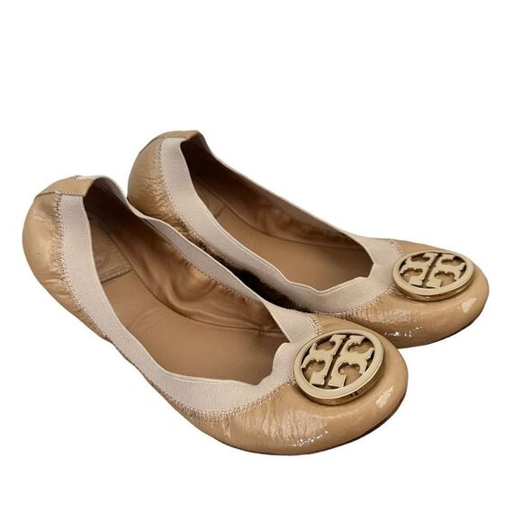 Tory Burch Beige Flats with Gold Logo - Picture 1 of 8